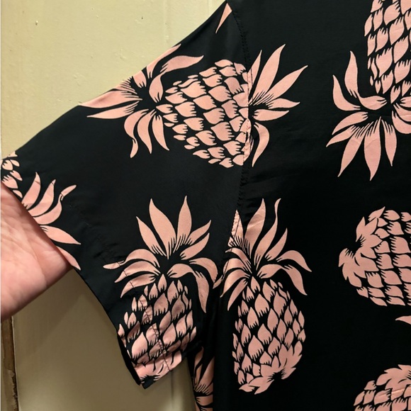 LE SUPERBE BEAUTIFUL SILK SHIRT, LIKE NEW, SIZE 6, pineapple print - Picture 6 of 14